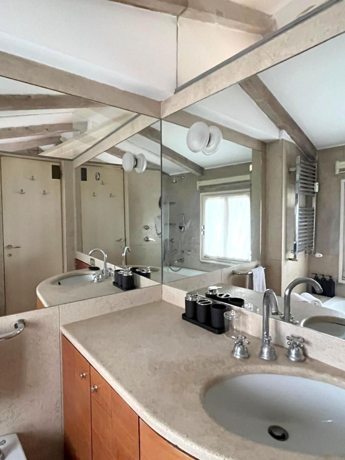 Accomodo Mil68 Loft Centro Storico Milano Eksteriør billede
